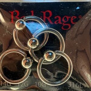 🧚🏻‍♀️ Spencer's Silver Hoop Earrings